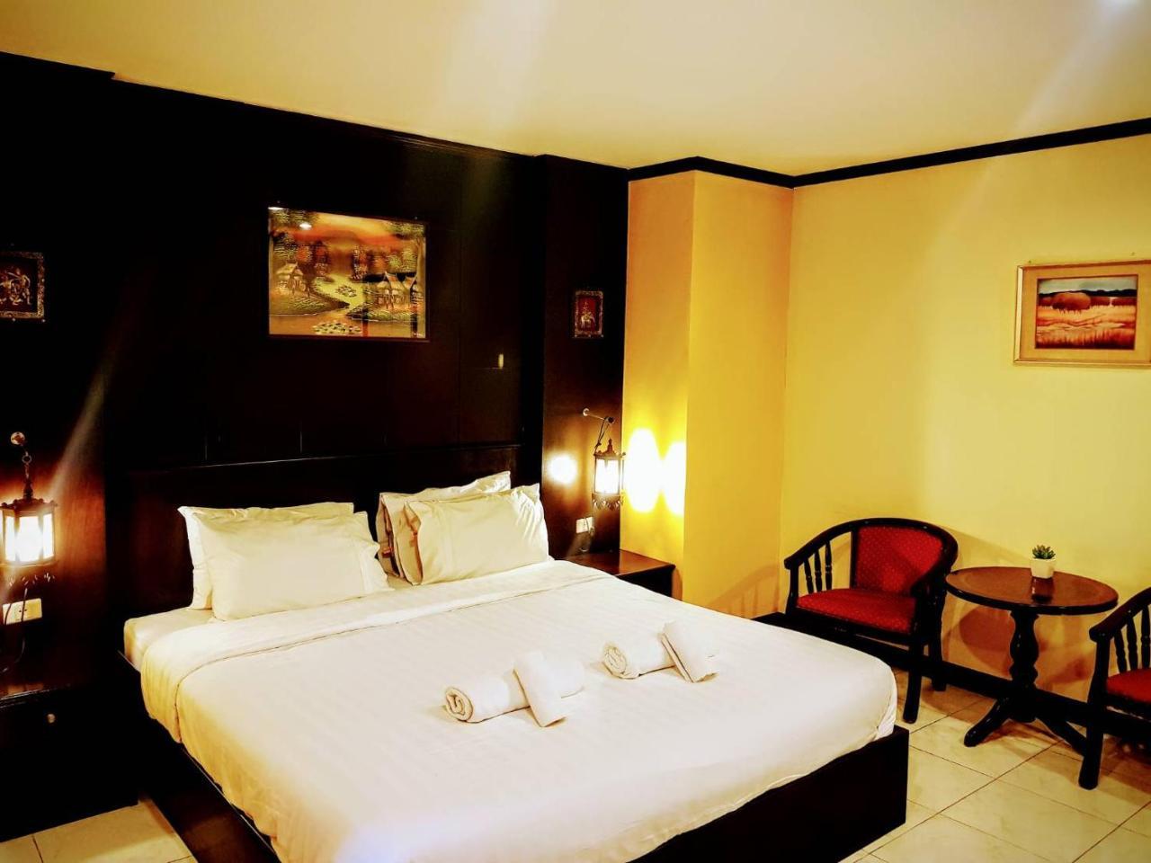 Baantonkhaokata Hotel Bagian luar foto